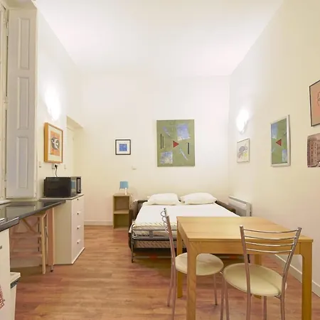 Quiet In The Center Of Apartment