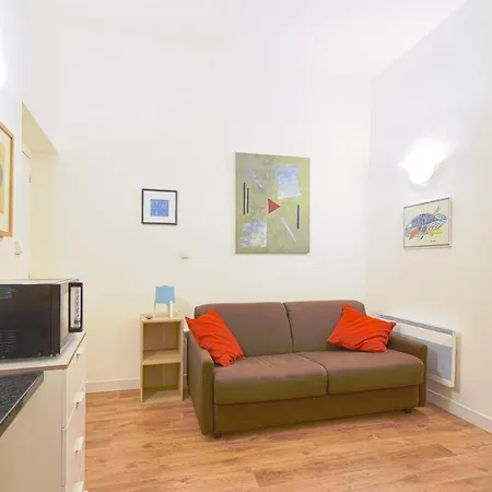 Quiet In The Center Of Apartment